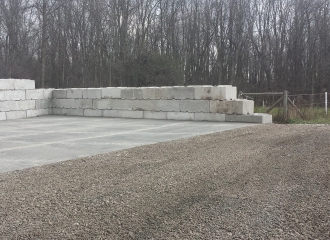 farm_blockwalls_concrete_058